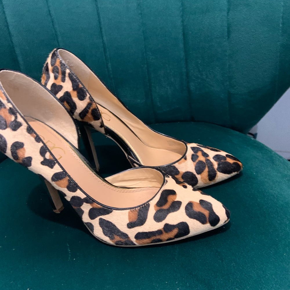Shoes - Picture 4 of 5